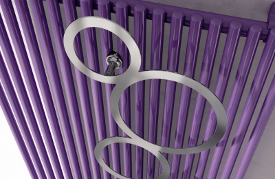 Grzejnik Sitar Pion z dodatkowym, ozdobnym wieszakiem